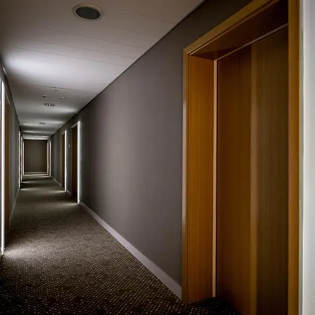 Apartment Rest *