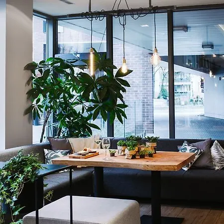 Apartment Rest *
